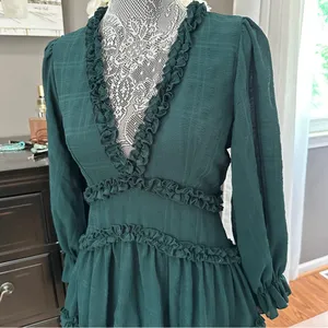 Selfie Leslie Emerald Green Ruffle Tiered Mini Dress Long Sleeve Cutout Size M thumbnail 4