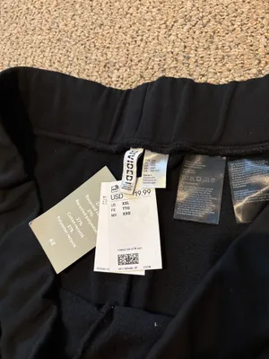 H&M Black Sweatpants thumbnail 3