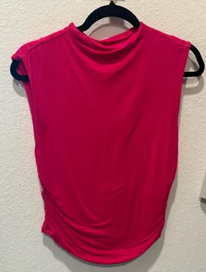 Hot pink Top thumbnail 1