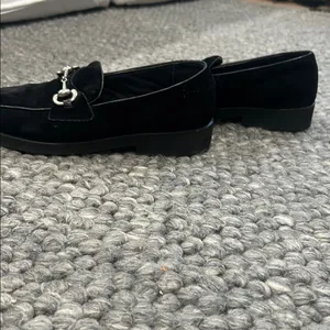 Steve Madden “Heart” Vintage Black Suede Horsebit Loafers Size 8 1/2 B 36518 thumbnail 8
