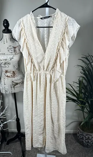 N224. Zara Cream Maxi Dress thumbnail 1