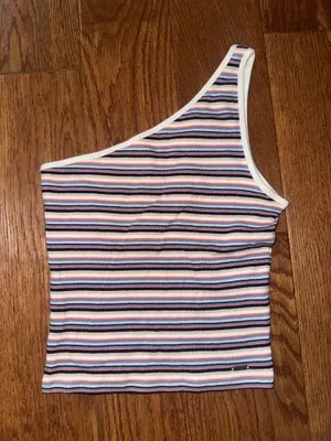 Off-The-Shoulder Hollister Top Striped thumbnail 1