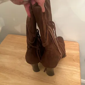 Anne Michelle Boots Size 9 brown suede fringe boots festival ankle boots thumbnail 5