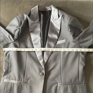 Women’s Gray Slim Fit 3 Piece Formal Tuxedo Suit Satin Peak Lapel Size XL NWT thumbnail 7