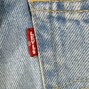 Levis Premium 501 Original Shorts Womens 27 Light Wash Blue‎ High Rise Cut Off E thumbnail 13