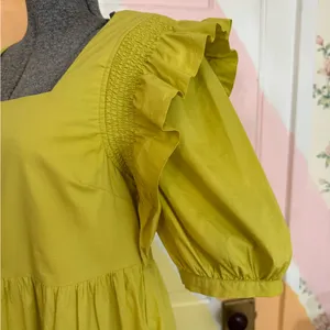 English Factory Chartreuse Square Neck Flutter Sleeve Tiered Midi Dress Sz S 🧡🍄 thumbnail 7