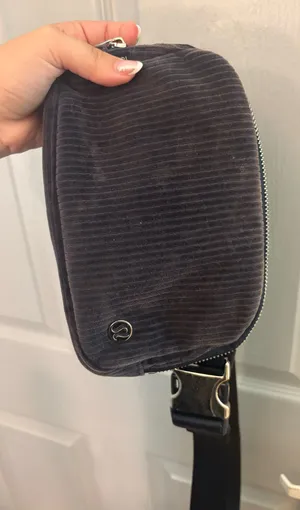 Lululemon Belt Bag thumbnail 1