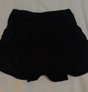 Lululemon Skirt thumbnail 1