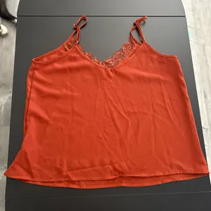 SHEIN Orange Sleeveless Camisole Top thumbnail 2