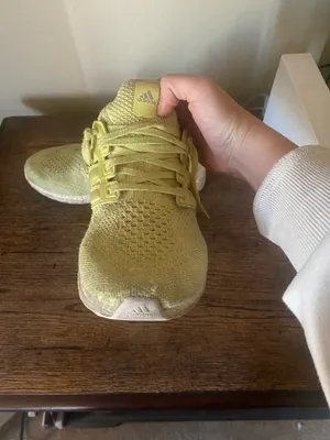 Adidas Ultraboost Shoes thumbnail 3