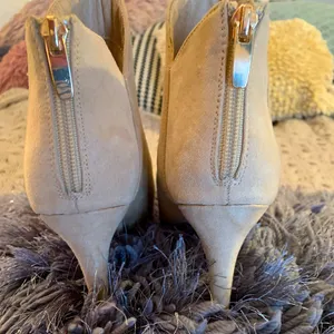 New York & Company Booties Tan Size 8 thumbnail 2