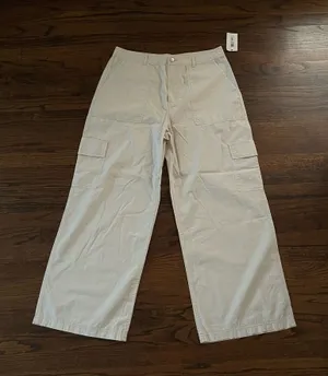 Calvin Klein Wide-Leg Cargo Pants thumbnail 1