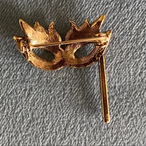 Masquerade Brooch Gold thumbnail 4