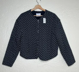 Old Navy Women's NWT Black Geometric Quilted Bomber Jacket Zip Front Size Medium thumbnail 2