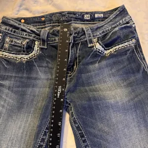 Miss Me Sz 28 STYLE XP 7035B RELAXED Boot Jeans Embellish Dark Blue Distress thumbnail 14