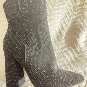 Forever Black Rhinestone Western Boots - Size 6.5 thumbnail 6