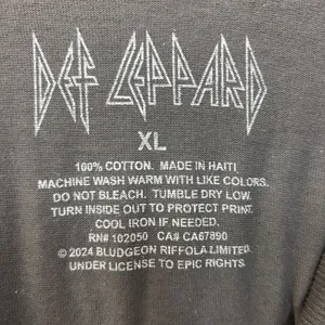 Def Leppard Winged Skill Graphic Gray T-Shirt XL thumbnail 4