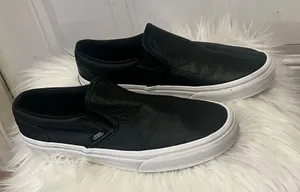 ⸻ Descripción (en inglés): Vans Classic Slip-On – Unisex Size 7 Men / 8.5 Women thumbnail 6