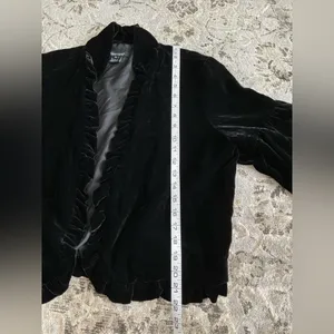 Dressy velvet jacket 🌹🌹 thumbnail 12