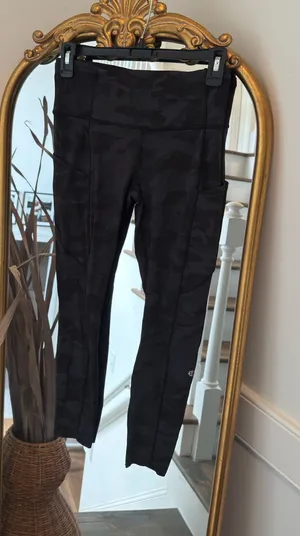 lululemon Fast & Free Leggings | Size 6 | Black Grey Camo | High Rise | Side Pockets thumbnail 1