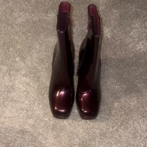 SHEIN liquid gloss cherry plum tall block healed boots size 8 new thumbnail 3