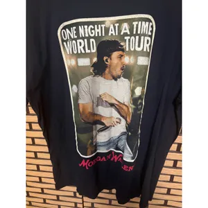 Morgan Wallen Black One Night At A Time World Tour Tee SIze‎ Xl thumbnail 3
