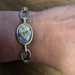 Avon Vintage  Abalone Shell Bracelet thumbnail 6
