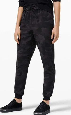 Black Camo Stretch High Rise Joggers thumbnail 2