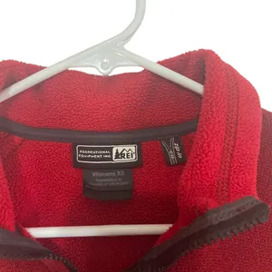 REI Thermal Pro Women's Size XS‎ Red Fleece Zip Up Outdoors Sweater Jacket thumbnail 5