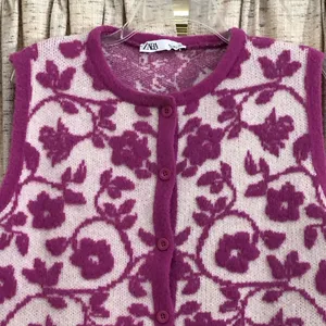 ZARA Floral Jacquard Knit Button Front Vest  thumbnail 2