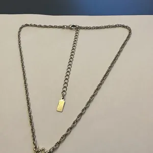 Signed 1928 (Brand) Silver Tone Costume Necklace thumbnail 2