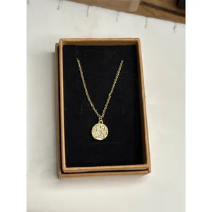 Spartina Gold Tone Paw Print Pendant Necklace With Crystal Accents thumbnail 8