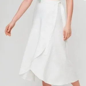 Wilfred White Wrap-Style Midi Skirt thumbnail 1