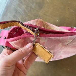 Vintage Coach Y2K Hobo Pink Optic Signature Large Soho Shoulder Bag 1851 From JP thumbnail 8