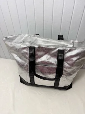 Victorias Secret Large‎ Silver & Black Weekender Get Away Travel Tote Bag thumbnail 4