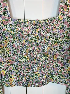 Lulu's Even Sweeter Floral Cropped Blouse with Puff Sleeves - Size Medium thumbnail 13