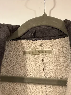 Velvet Dark Purple Sherpa-Trim Hooded jacket‎ medium thumbnail 4