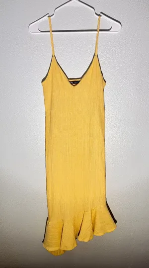 ZARA Yellow Textured Knit Ruffle Hem Midi Dress - Size M thumbnail 1