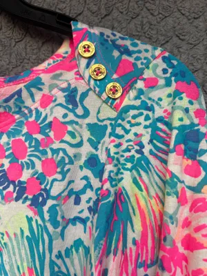 Lilly Pulitzer Alinda Top with a boat neck and 3/4 length sleeves size Medium thumbnail 4