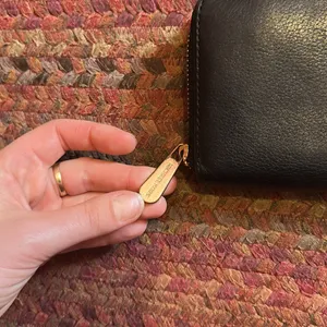 BLACK MICHAEL KORS LEATHER ZIP LONG WALLET thumbnail 3