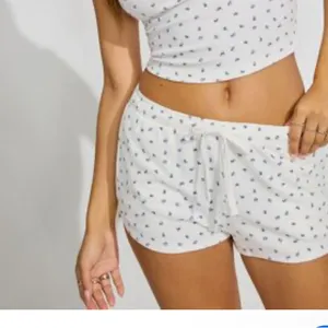 Garage Pointelle Dainty Floral Pajama Sleep Shorts XS thumbnail 8