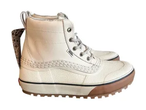 Vans NEW Unisex MTE Standard Mid Waterproof Cold Weather Boot Size 8.5 or 10 thumbnail 1