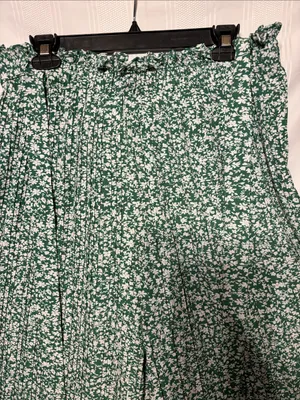 Green Floral Women Pants thumbnail 3