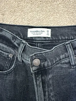 Abercrombie & Fitch Black Ultra High Rise 90’s Slim Straight Jeans Size 2/26 thumbnail 4