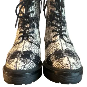 Tory Burch Miller Tweed Lug Sole Combat Boots Black White Size 7 thumbnail 3