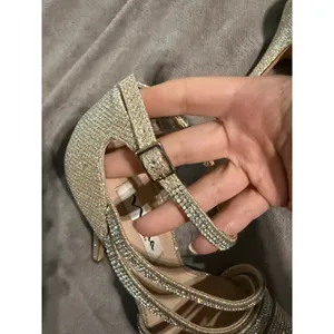 NINA NEW YORK Womens Gold‎ Freyja Round Toe Stiletto Leather Heeled Sandal 8.5 thumbnail 4