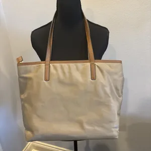 Michael Kors Montauk Nylon & Leather Shoulder Bag/Purse Khaki/Tan gold hardware thumbnail 5