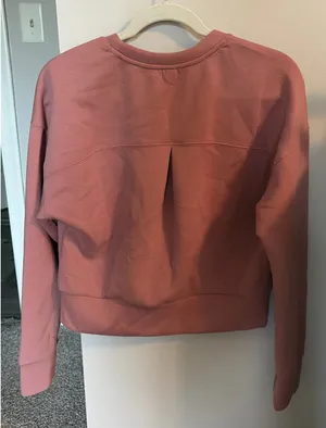 Athletic Fabric pink crew neck  thumbnail 2