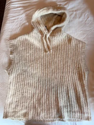 ZARA Oversized Hooded Knit Sweater Vest Cream Size M Chunky Ribbed Poncho thumbnail 1