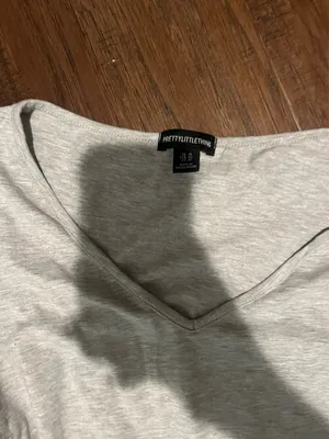 Pretty Little Thing V-Neck Long Sleeve thumbnail 4